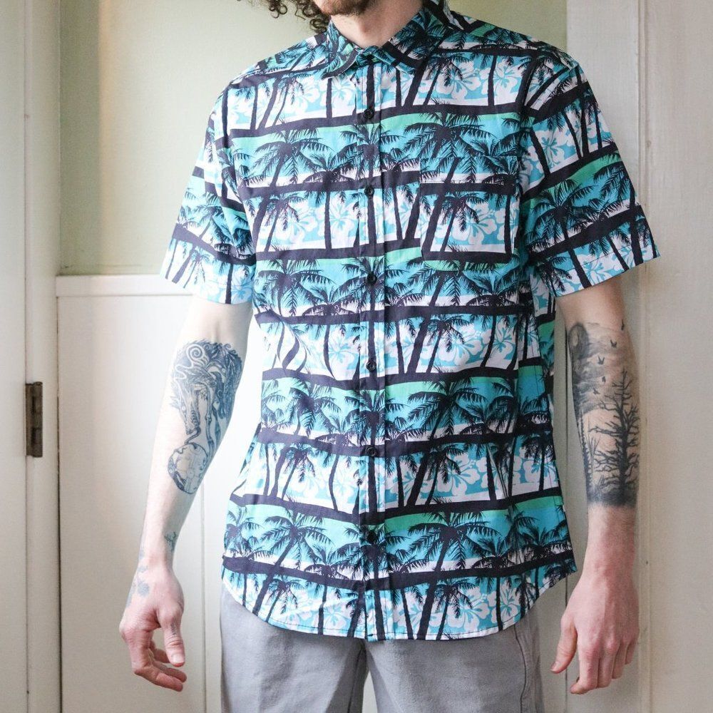 Massive Men Black & Blue Tropical Frangipani Palms Hawaiian Casual Shirt Size S